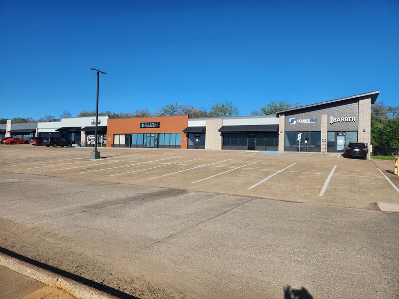 8703-8743 Bedford Euless Rd, Hurst, TX en alquiler - Foto del edificio - Imagen 3 de 6