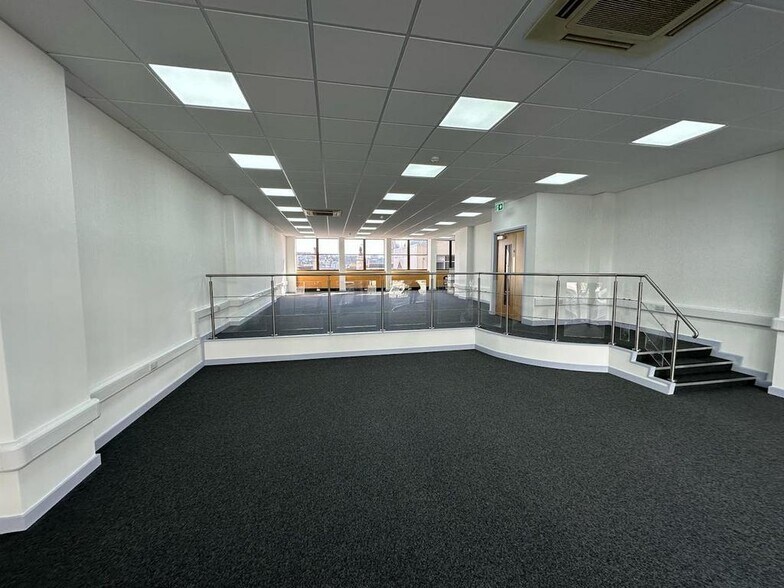 100-101 Queens Rd, Brighton en alquiler - Foto del interior - Imagen 1 de 32