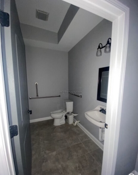 314 S Buckman St, Shepherdsville, KY en alquiler - Foto del interior - Imagen 3 de 8