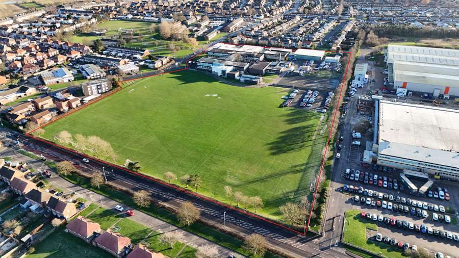 Astley Community High School Av, Whitley Bay en venta - Foto del edificio - Imagen 2 de 4