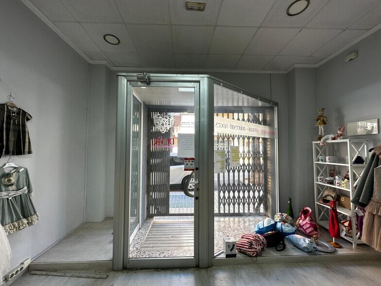 Local en Carlet en venta - Foto del edificio - Imagen 2 de 11