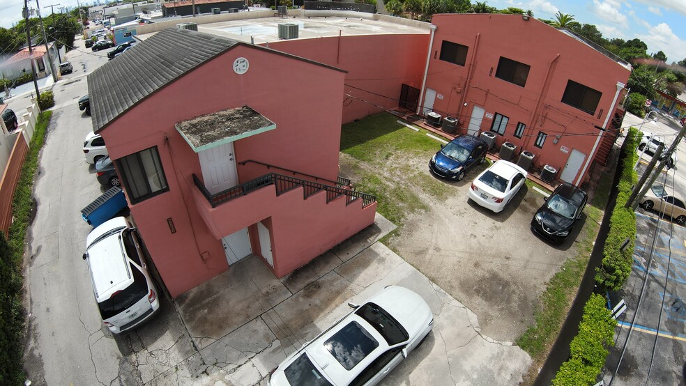 6061-6073 SW 8th St, West Miami, FL en venta - Foto del edificio - Imagen 2 de 7