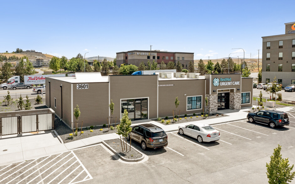 3601 Plaza Way, Kennewick, WA en alquiler - Foto del edificio - Imagen 1 de 15