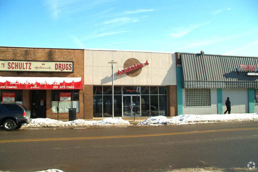 9430-9446 Joseph Campau St, Hamtramck, MI en alquiler - Foto del edificio - Imagen 3 de 4