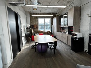 207 Lawrence Ave, Inwood, NY en alquiler Foto del interior- Imagen 2 de 4