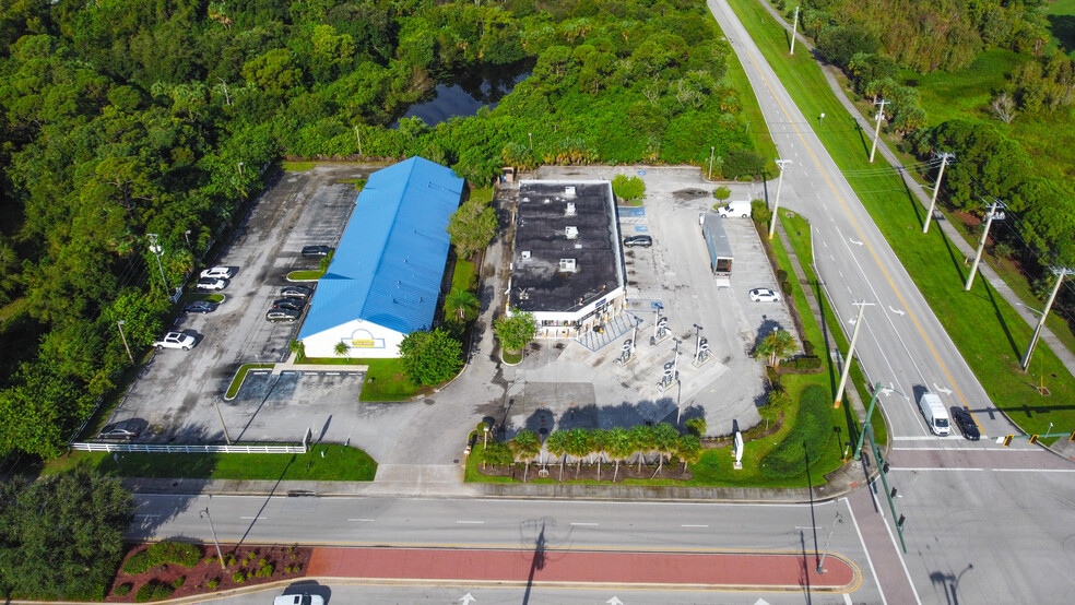 1500 S Lennard Rd, Port Saint Lucie, FL en alquiler - Foto del edificio - Imagen 3 de 5