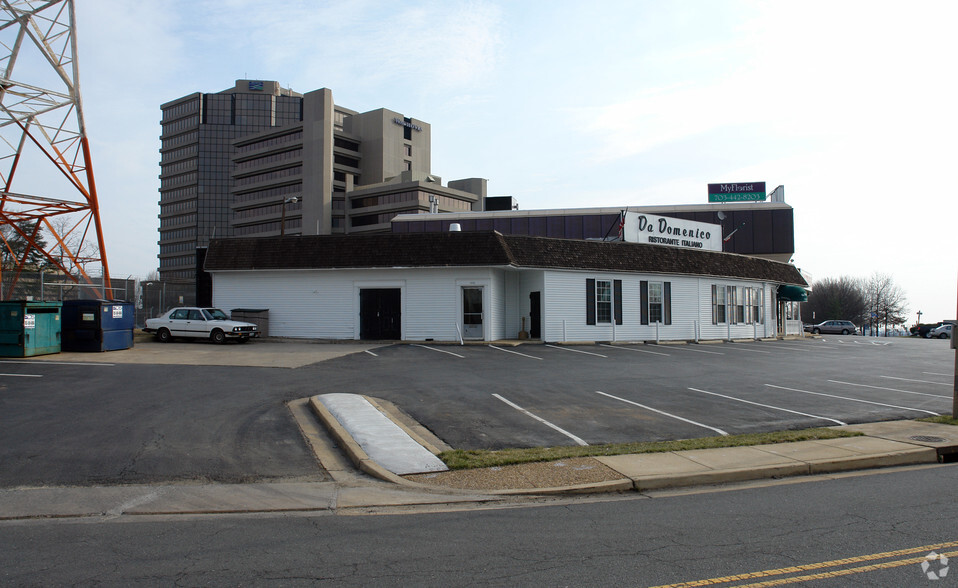 1980-1992 Chain Bridge Rd, McLean, VA en alquiler - Foto del edificio - Imagen 2 de 9