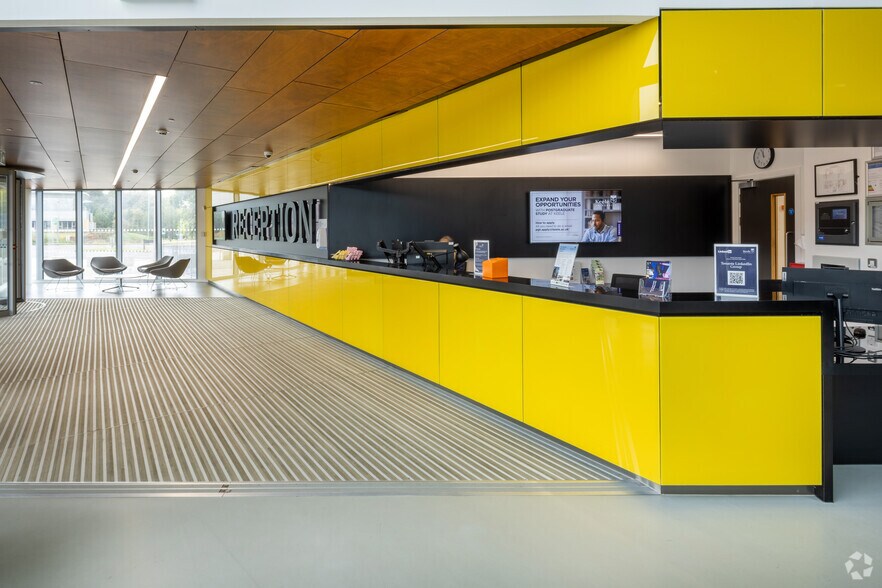 Home Farm Dr, Keele en alquiler - Foto del edificio - Imagen 1 de 23