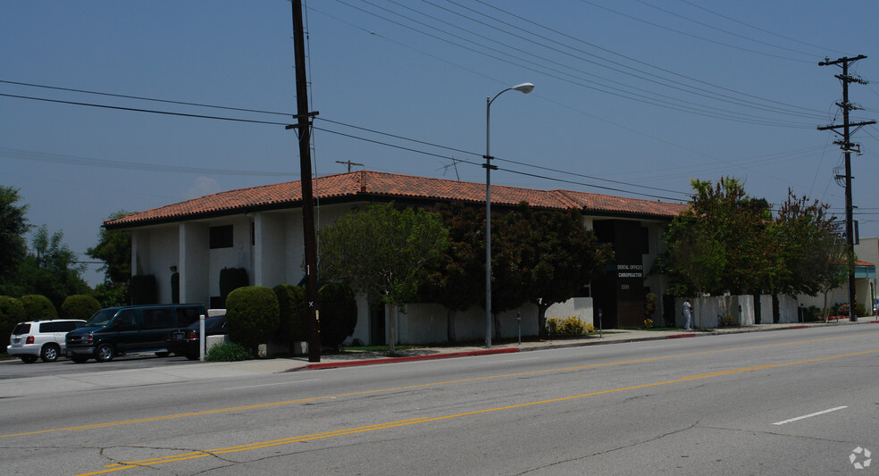 23111 Ventura Blvd, Woodland Hills, CA en alquiler - Foto del edificio - Imagen 3 de 30