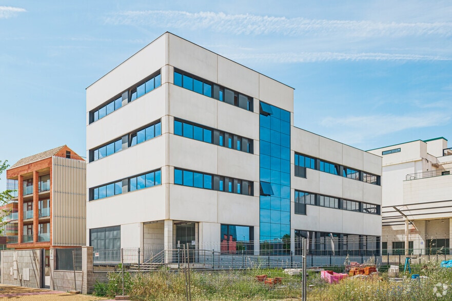 Avenida de Juan Caramuel, 7, Leganés, Madrid en venta - Foto del edificio - Imagen 3 de 10