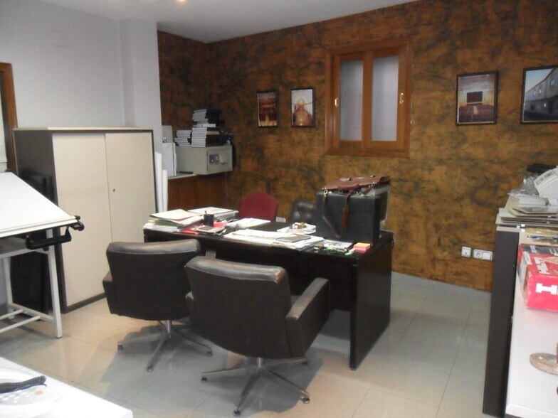 Local en Cáceres, Cáceres en venta - Foto del edificio - Imagen 3 de 9