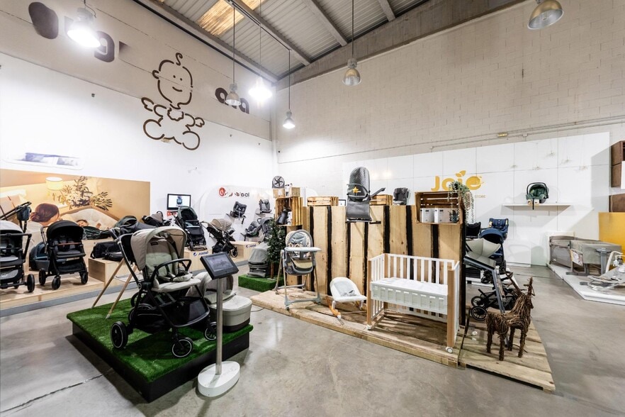 Nave en San Sebastián de los Reyes, Madrid en venta - Foto del interior - Imagen 3 de 8