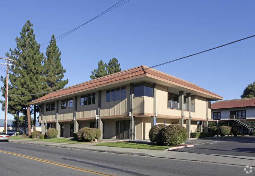 690 Saratoga Ave, San Jose, CA en alquiler - Foto del edificio - Imagen 2 de 5