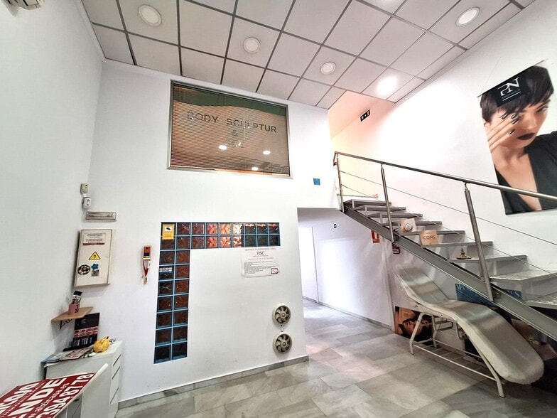 Local en Tavernes de la Valldigna, Valencia en venta - Foto del edificio - Imagen 2 de 23