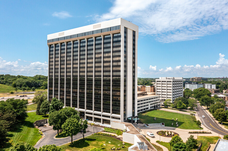 600 Highway 169 S, Saint Louis Park, MN en alquiler - Foto del edificio - Imagen 1 de 9