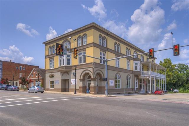 301 W Main St, Radford, VA en venta - Foto del edificio - Imagen 3 de 50