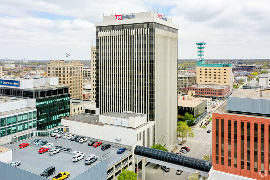 233 S 13th St, Lincoln, NE en alquiler - Foto del edificio - Imagen 3 de 5