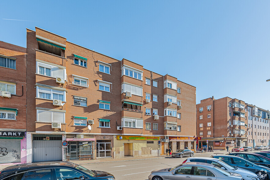 Calle Puerto Bonaigua, 1, Torrejón De Ardoz, Madrid en venta - Foto del edificio - Imagen 2 de 8