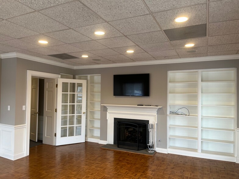 207 E Westminster Rd, Lake Forest, IL en alquiler - Foto del interior - Imagen 2 de 5