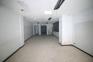 Más detalles de Calle Martínez Campos, 10, Granada - Local en alquiler