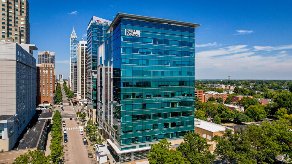 555 Fayetteville St, Raleigh, NC en alquiler - Foto del edificio - Imagen 2 de 8