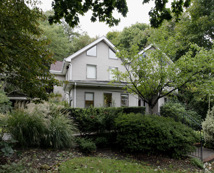 656 Main St, Port Jefferson, NY en alquiler - Foto del edificio - Imagen 1 de 15