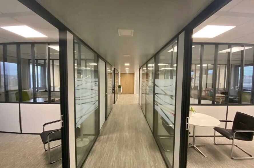 104 Avenue Albert 1Er, Rueil-Malmaison en alquiler - Foto del edificio - Imagen 2 de 11