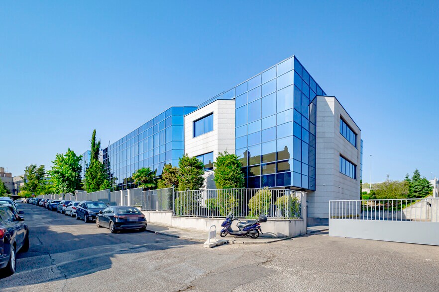 Oficina en Las Rozas de Madrid, Madrid en alquiler - Foto del edificio - Imagen 3 de 8