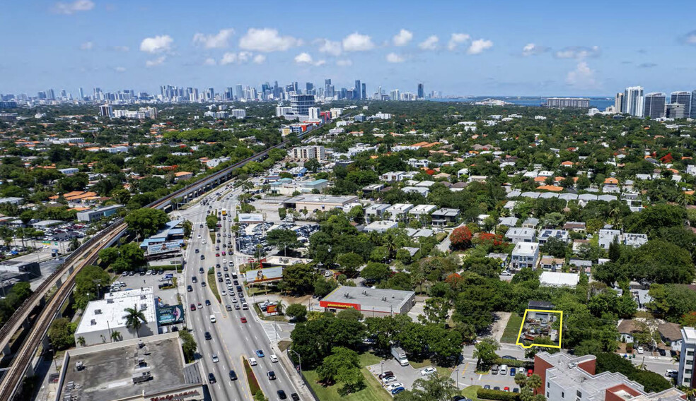 3125 Mundy St, Miami, FL en alquiler - Foto del edificio - Imagen 3 de 5