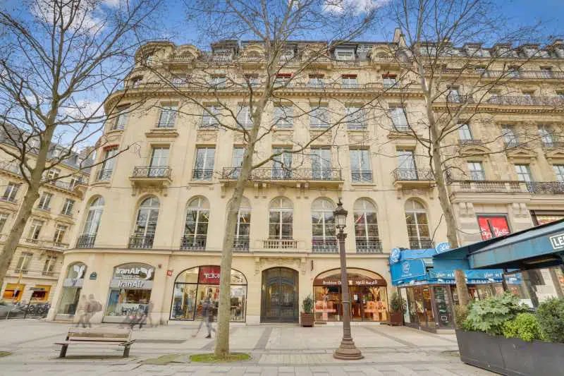 63 Avenue Des Champs Elysées, Paris en alquiler Foto del edificio- Imagen 1 de 2