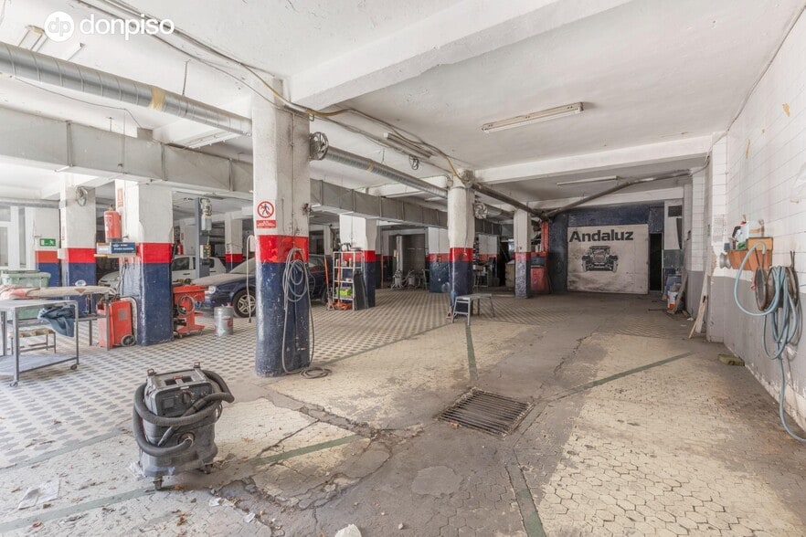 Calle Ribera del Violón, 2, Granada, Granada en venta - Foto del edificio - Imagen 3 de 34