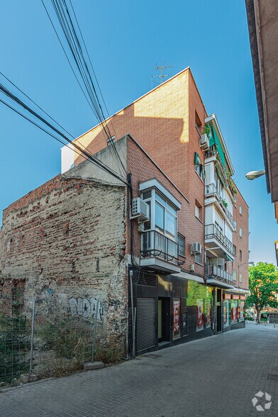 Calle Plaza Emperatriz, 9, Madrid, Madrid en venta - Foto del edificio - Imagen 2 de 2