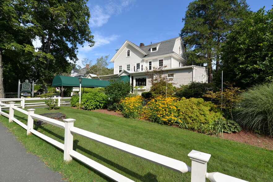 20 West Ln, Ridgefield, CT en venta - Foto del edificio - Imagen 1 de 27