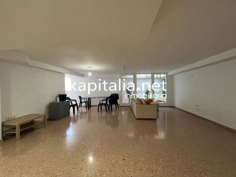 Local en Ontinyent, Valencia en venta - Foto del edificio - Imagen 2 de 14