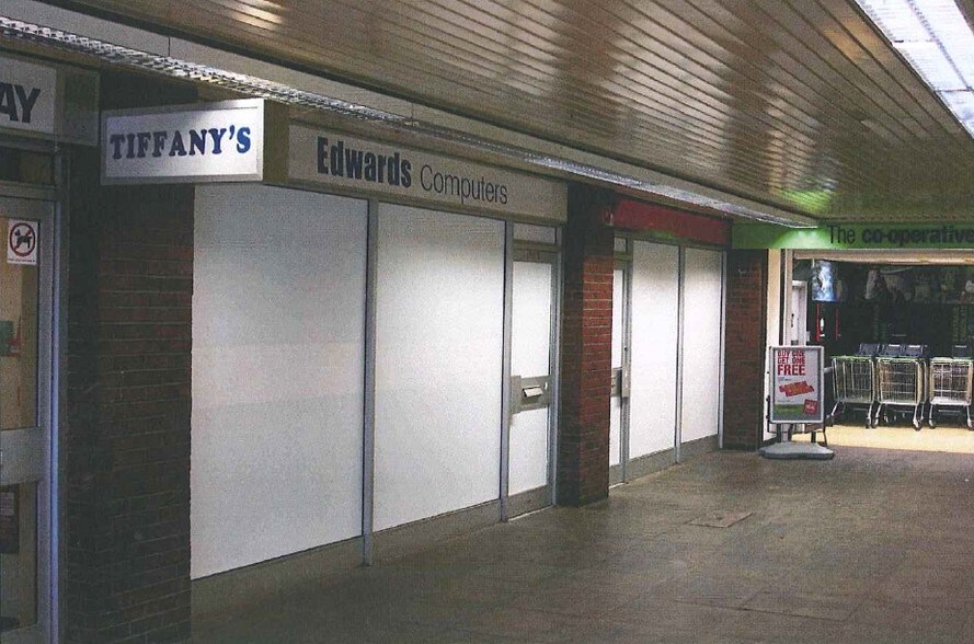 369-389 Bolton Rd, Salford en alquiler - Foto del edificio - Imagen 2 de 5