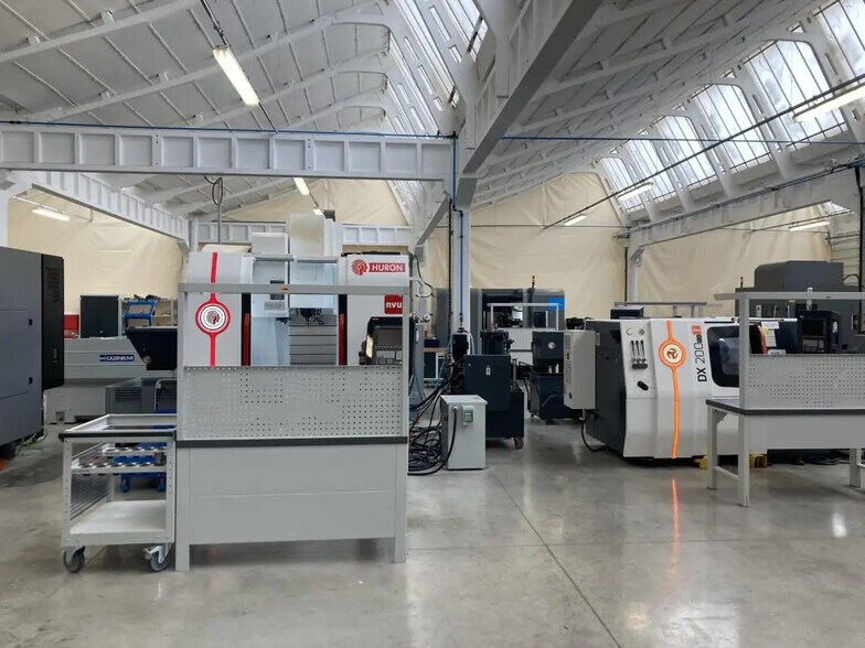 34-36 Avenue Des Bruyères, Décines-Charpieu en alquiler - Foto del edificio - Imagen 2 de 17