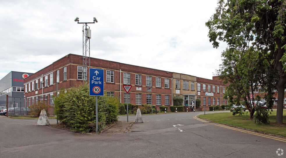 Main Block & Area 3, Cherwell Business Village, Banbury en venta - Foto del edificio - Imagen 2 de 35