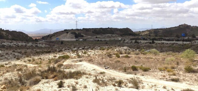 Más detalles de Port de la Olivera, Baños, 6, Murcia - Terreno en venta