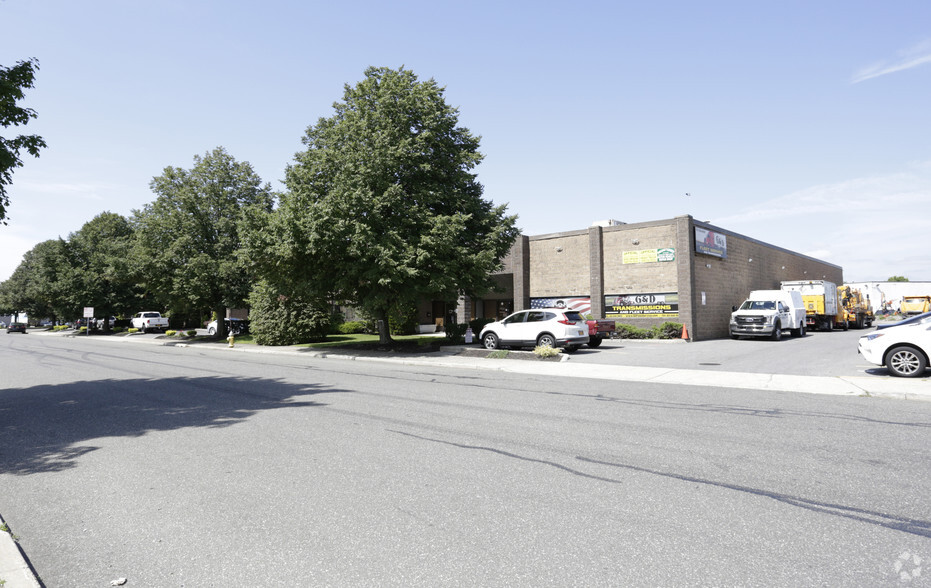 65-79 E Jefryn Blvd, Deer Park, NY en venta - Foto principal - Imagen 1 de 25