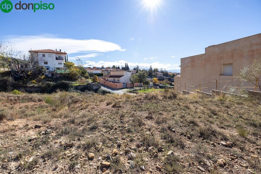 Avenida Príncipe Felipe, 2, Alfacar, Granada en venta - Foto del edificio - Imagen 2 de 15