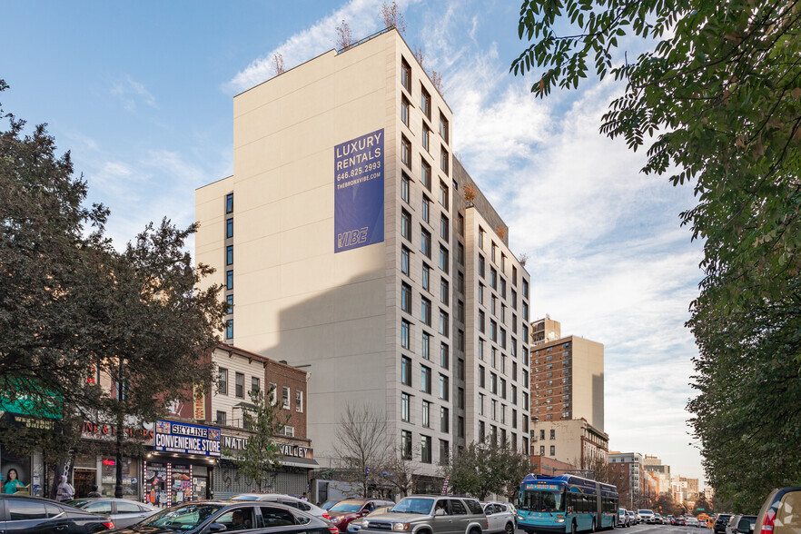 299 E 161st St, Bronx, NY en alquiler - Foto del edificio - Imagen 2 de 6