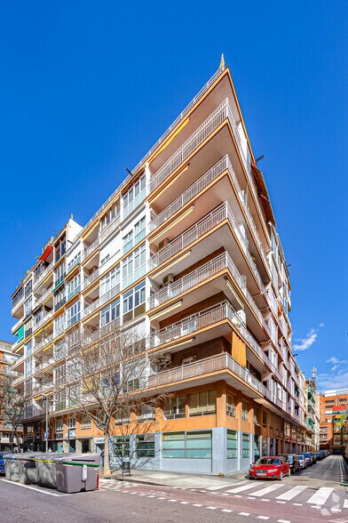 Edificios residenciales en Barcelona, BAR en venta - Foto principal - Imagen 1 de 1