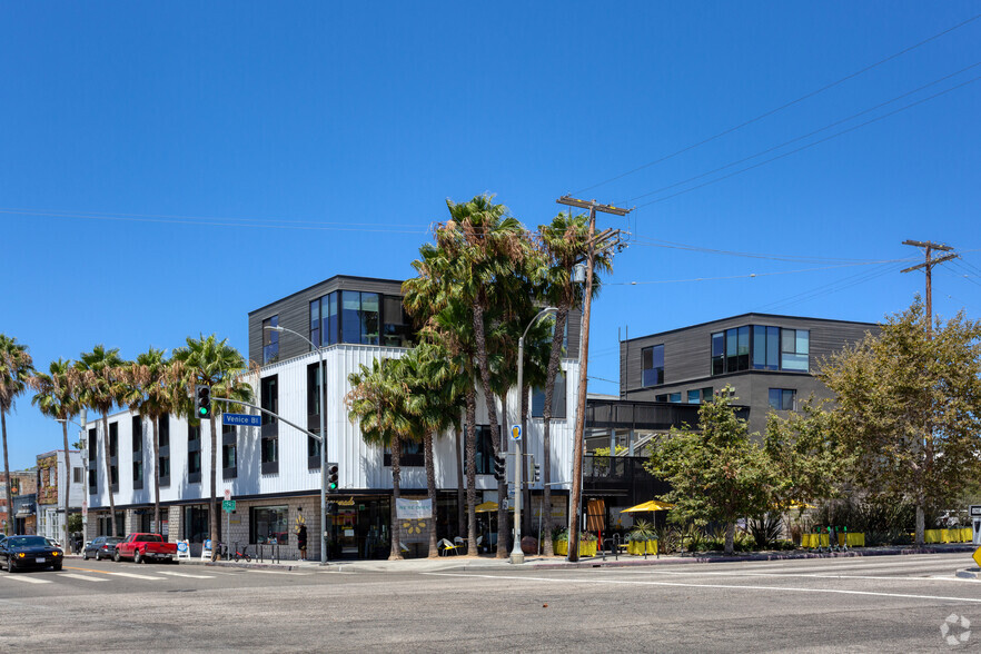 1645 Abbot Kinney Blvd, Venice, CA en alquiler - Foto del edificio - Imagen 3 de 10