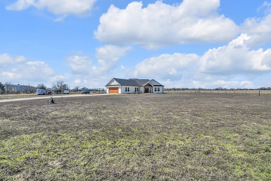 2415 Bucksnort Rd, Van Alstyne, TX en venta - Foto del edificio - Imagen 2 de 43