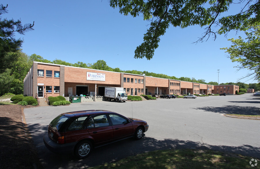 226-262 Prestige Park Rd, East Hartford, CT en alquiler - Foto principal - Imagen 1 de 13