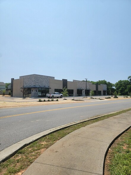 3900 Hollingwood Blvd, Clarksville, TN en alquiler - Foto del edificio - Imagen 3 de 6