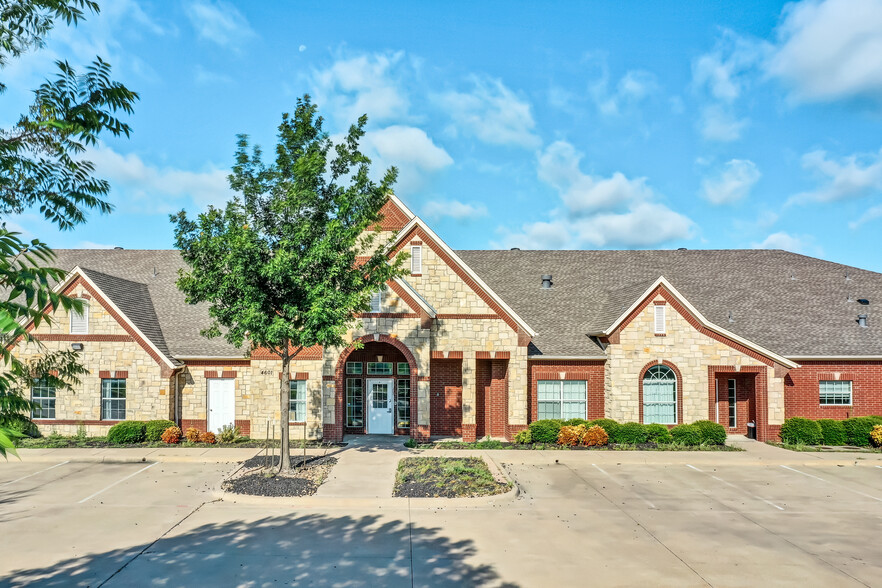 4601 Huffines Blvd, Fort Worth, TX en alquiler - Foto principal - Imagen 1 de 17