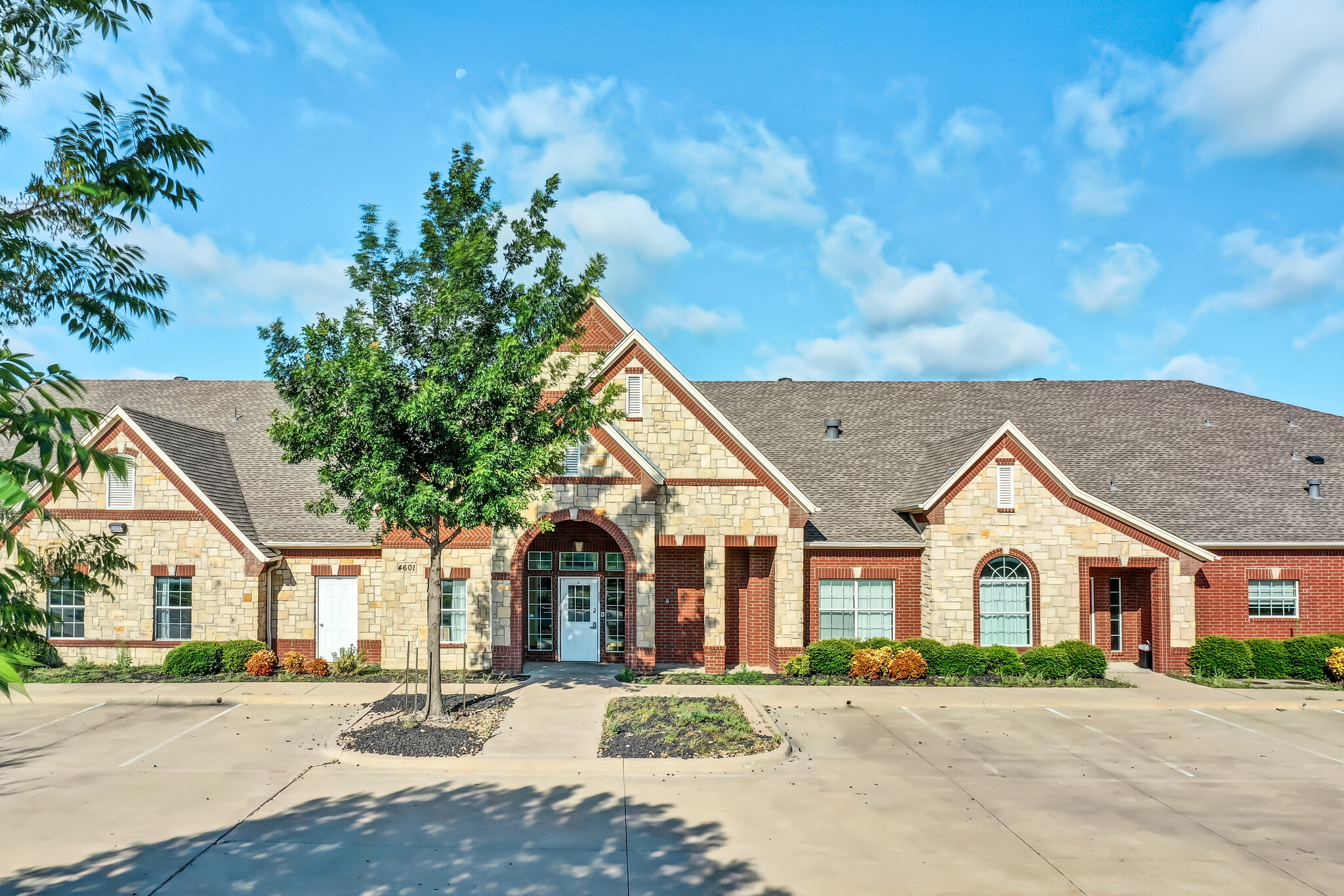 4601 Huffines Blvd, Fort Worth, TX en alquiler Foto principal- Imagen 1 de 18