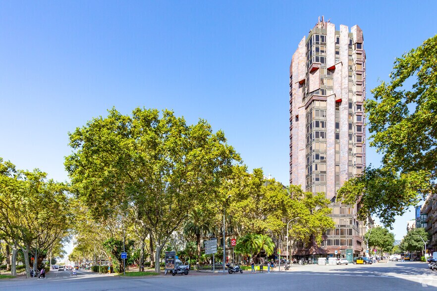 Oficina en Barcelona, Barcelona en venta - Foto del edificio - Imagen 2 de 2