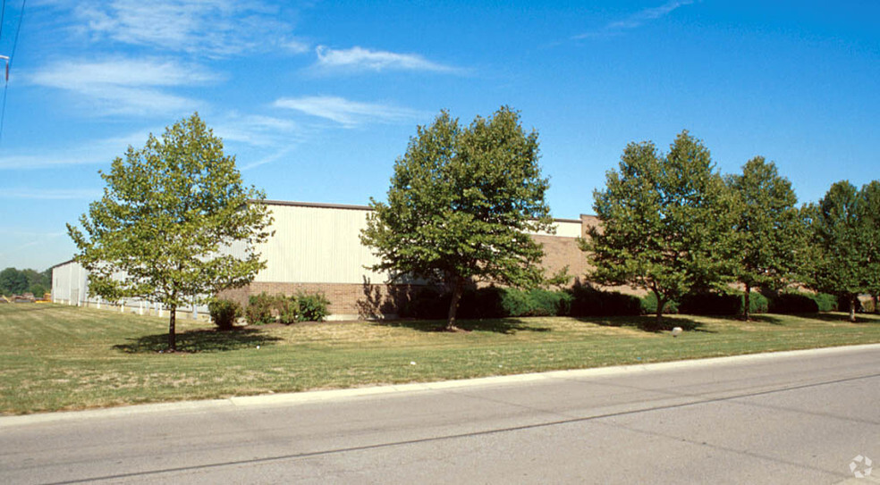 9877-9893 Crescent Park Dr, West Chester, OH en alquiler - Foto del edificio - Imagen 2 de 2